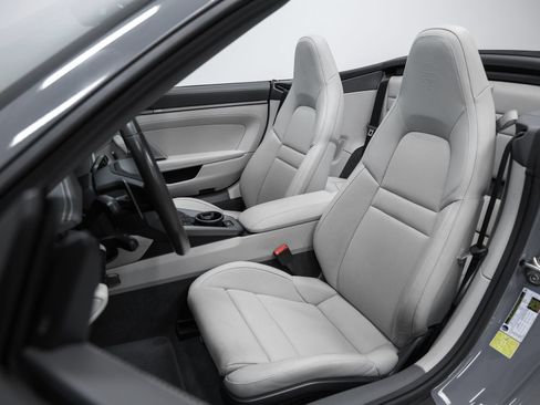 Certified 2024 Porsche 911 Carrera 4S AWD/4WD image 55
