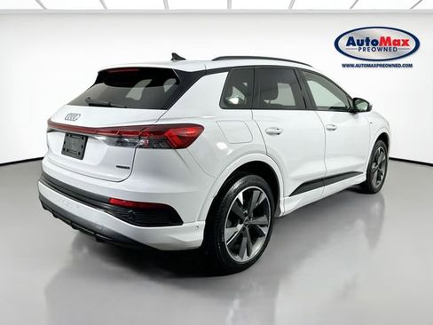 Used 2023 Audi Q4 e-tron Premium Plus w/ Premium Plus image 2