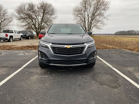 Used 2022 Chevrolet Equinox LT image 2