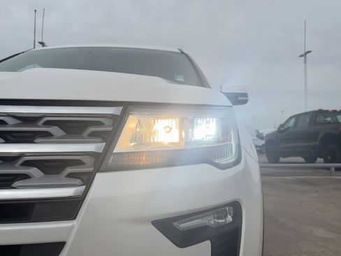 Used 2019 Ford Explorer Limited image 10