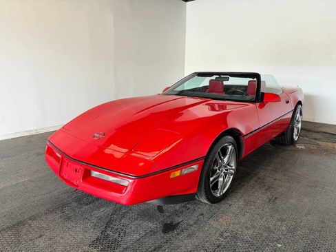 Used 1988 Chevrolet Corvette Convertible RWD image 3