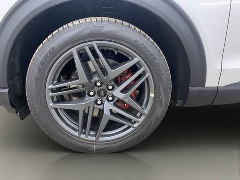 New 2025 Ford Explorer ST image 7