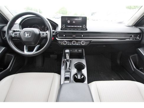 Used 2024 Honda Civic EX-L image 9