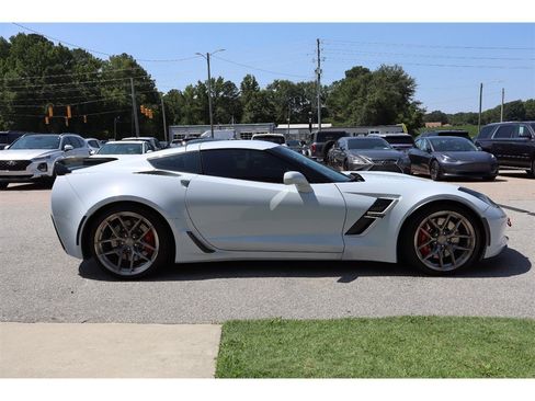 Used 2019 Chevrolet Corvette Grand Sport RWD image 9