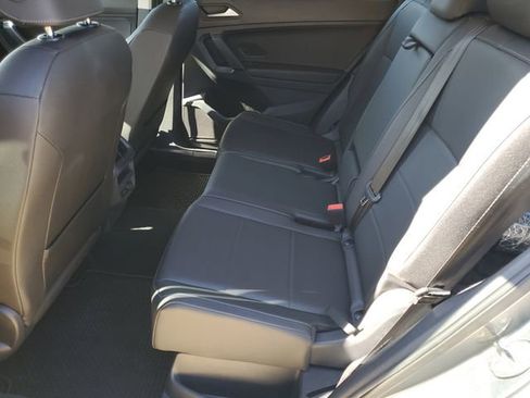 Used 2019 Volkswagen Tiguan SE image 26