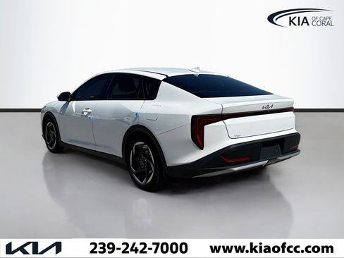 New 2026 Kia K4 EX image 3