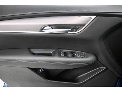 Used 2024 Cadillac XT5 Luxury FWD image 29