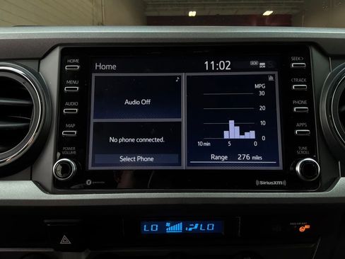Used 2023 Toyota Tacoma TRD Off-Road w/ Technology Package AWD/4WD image 29