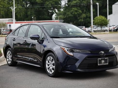 Used 2024 Toyota Corolla LE FWD image 12