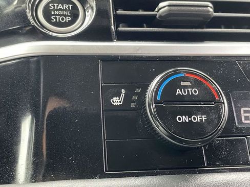 Used 2022 Nissan Pathfinder SL image 23