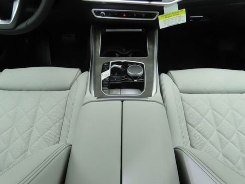 New 2026 BMW X5 sDrive40i image 16