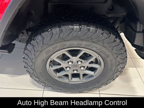 Used 2024 Jeep Wrangler Rubicon image 22