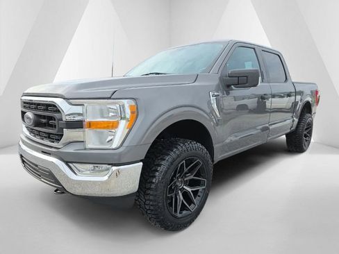 Used 2021 Ford F150 XLT w/ Equipment Group 301A Mid image 3