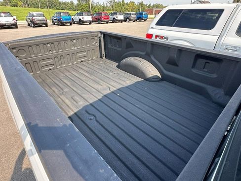 Used 2022 Ford F250 XL w/ Power Equipment Group RWD image 14