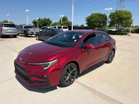 Used 2026 Toyota Corolla SE w/ SE Package FWD image 1