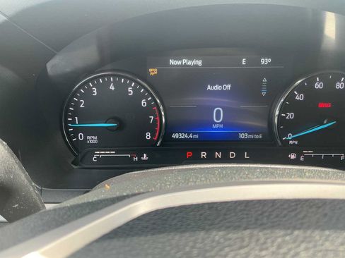 Used 2022 Ford Explorer XLT w/ Equipment Group 202A AWD/4WD image 12