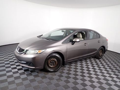 Used 2013 Honda Civic LX image 9