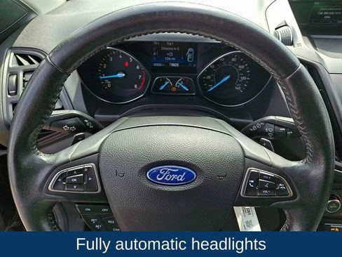 Used 2017 Ford Escape SE w/ SE Sport Appearance Package AWD/4WD image 4