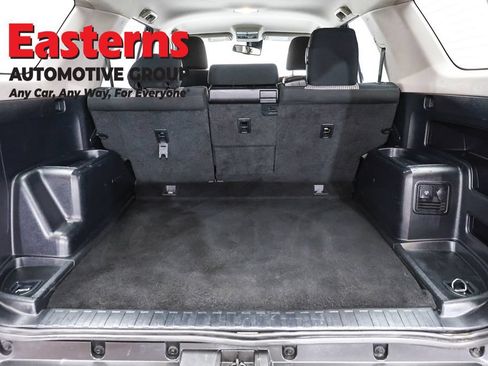 Used 2024 Toyota 4Runner SR5 AWD/4WD image 9