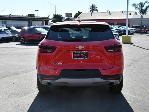 Used 2025 Chevrolet Blazer LT FWD image 7