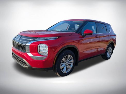 Used 2025 Mitsubishi Outlander ES AWD/4WD image 8