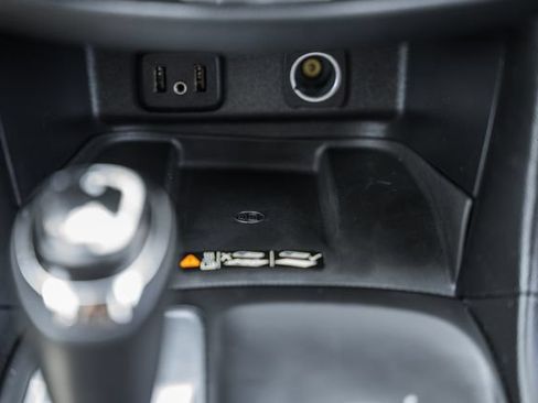 Used 2018 Chevrolet Equinox Premier FWD image 27