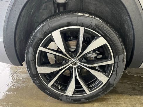 New 2026 Volkswagen Atlas SEL Premium R-Line image 30