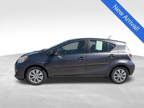 Used 2012 Toyota Prius C Three FWD image 4
