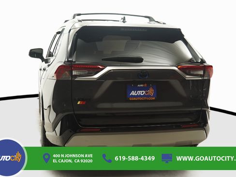 Used 2024 Toyota RAV4 XSE w/ Advanced Technology Package AWD/4WD image 15