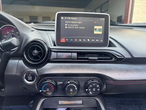 Used 2017 MAZDA MX-5 Miata Club w/ Brembo/BBS Package image 23