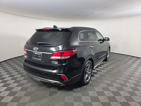 Used 2017 Hyundai Santa Fe Limited image 5