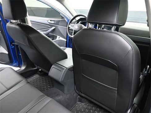 Certified 2022 Volkswagen Jetta SE image 24