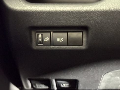 Used 2023 Toyota RAV4 LE AWD/4WD image 36