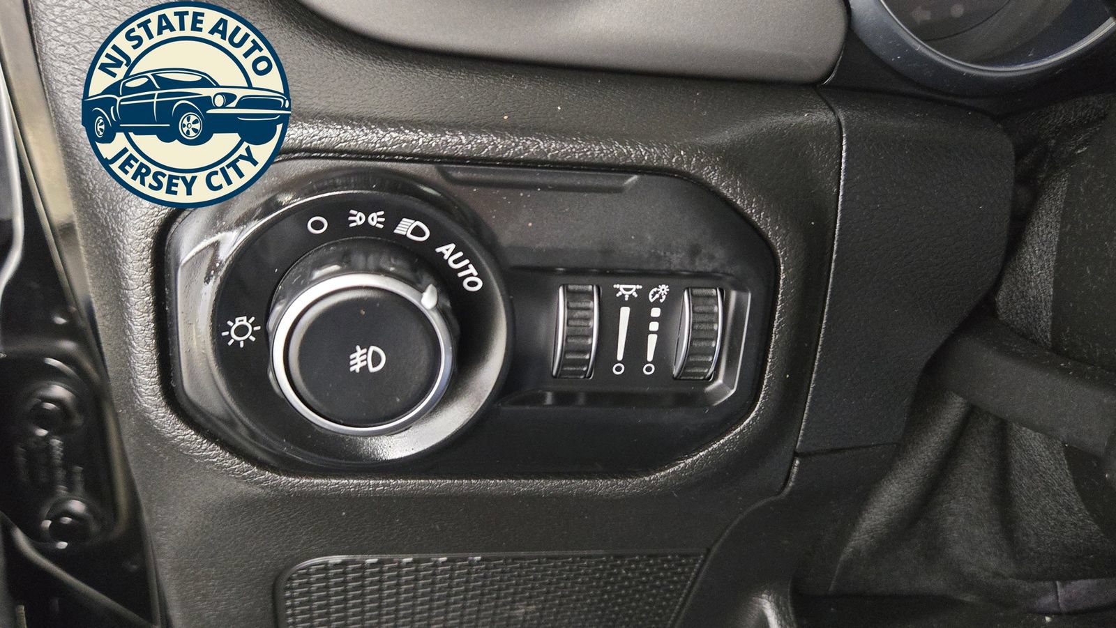 Used 2021 Jeep Wrangler Unlimited Sport AWD/4WD image 21