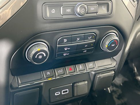 Used 2022 Chevrolet Silverado 1500 Custom w/ Rally Edition image 15