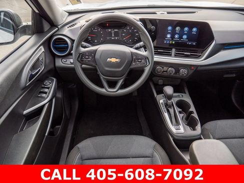Used 2026 Chevrolet Trax LS w/ Driver Confidence Package FWD image 38