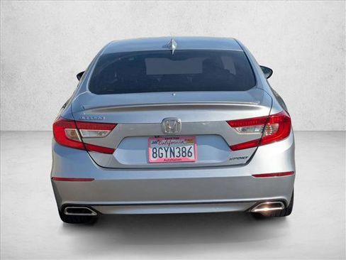 Used 2018 Honda Accord Sport image 7