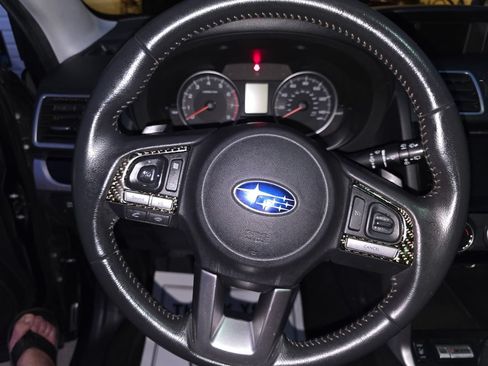 Used 2018 Subaru Forester 2.5i Premium w/ Popular Package #3A AWD/4WD image 10