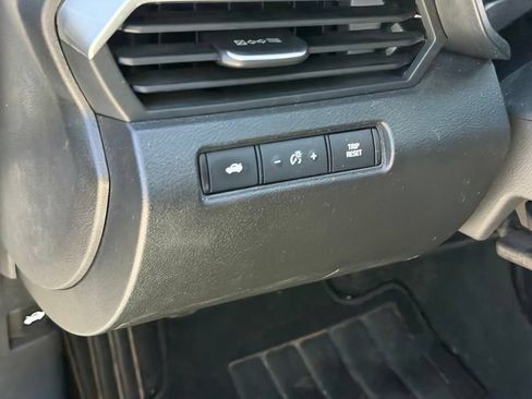 Used 2025 Nissan Altima 2.5 SV FWD image 7