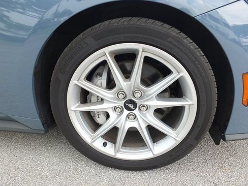 Used 2025 Ford Mustang GT Premium RWD image 4