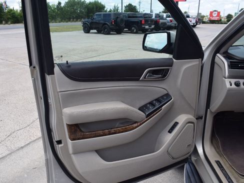 Used 2015 GMC Yukon Denali AWD/4WD image 9