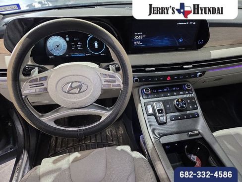 Used 2024 Hyundai Palisade Limited AWD/4WD image 9