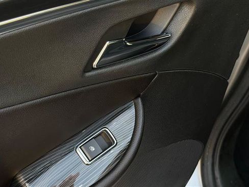 Used 2018 Chevrolet Impala Premier FWD image 41
