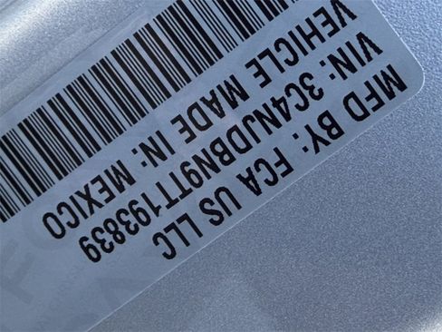 New 2026 Jeep Compass Latitude image 21