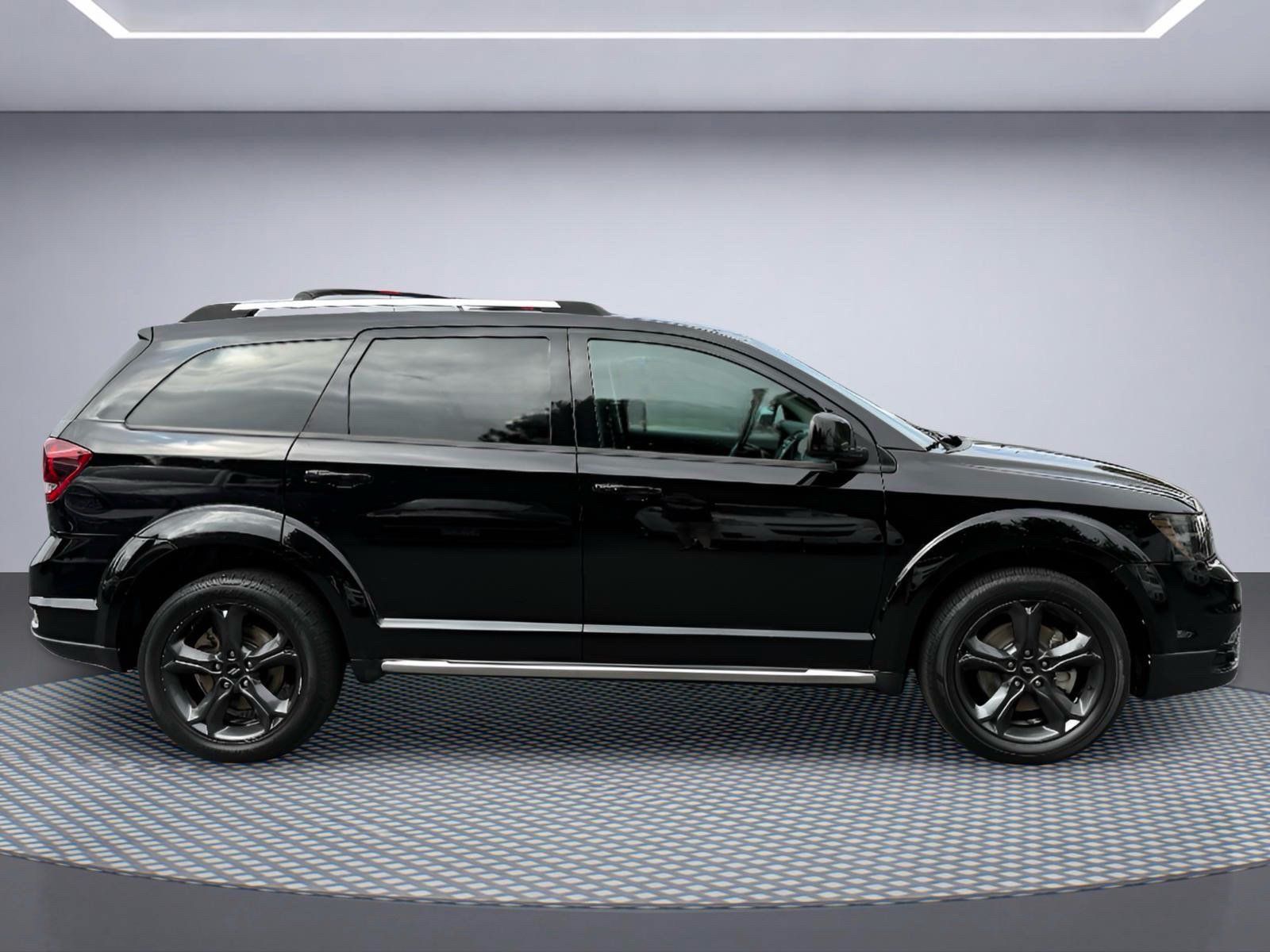 Used 2020 Dodge Journey Crossroad FWD image 10