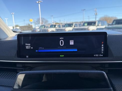 Certified 2024 Ford Mustang Mach-E Select image 28