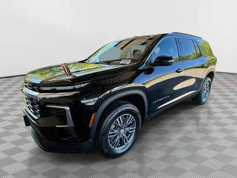New 2026 Chevrolet Traverse LT w/ Driver Confidence Package AWD/4WD image 1