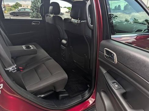 Used 2018 Jeep Grand Cherokee Laredo AWD/4WD image 15