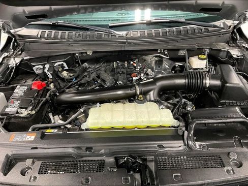 Used 2024 Ford Expedition Limited image 12