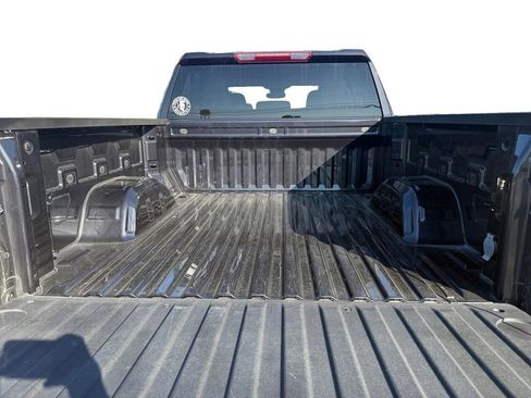Used 2023 Chevrolet Silverado 1500 LT RWD image 16